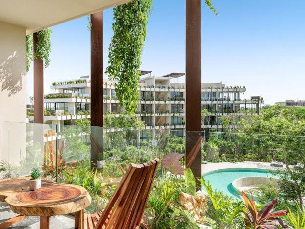 Apartamento Luxury - Stunning Pool View & Amenities