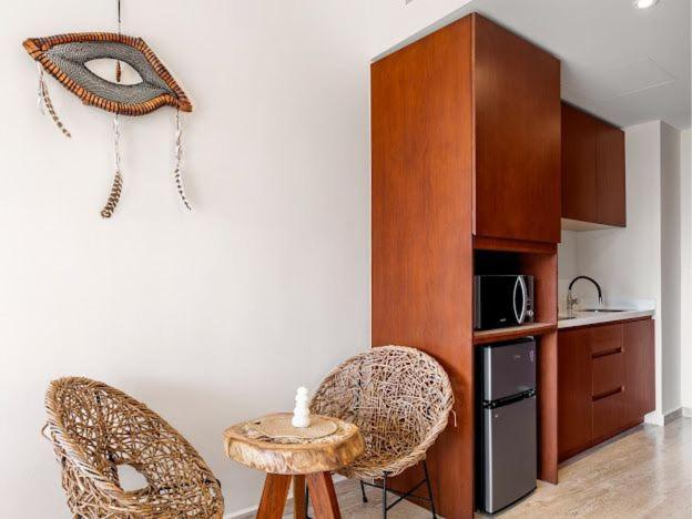 Luxury - Stunning Pool View & Amenities Apartamento