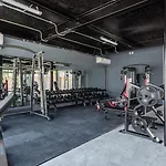 Luxury Studio - Stunning Pool View & Amenities